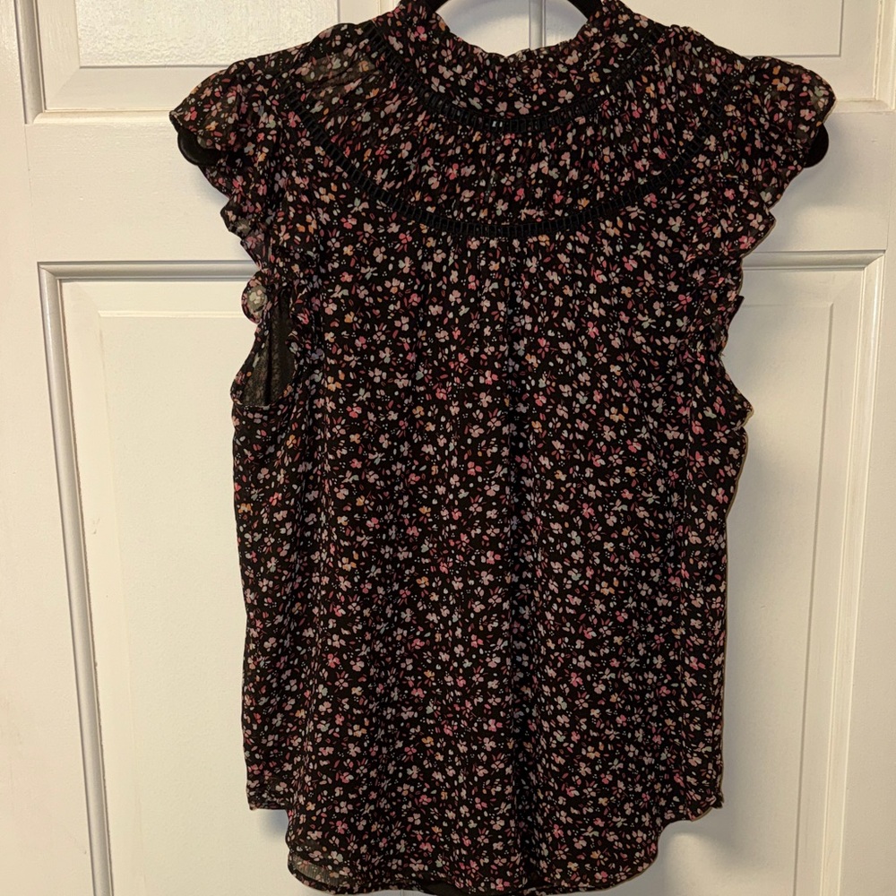 Loft floral print blouse size S, keyhole back high ruffle neckline ladder trim